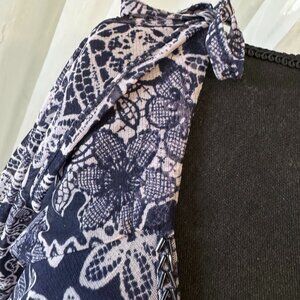 INC 3/4 length sleeves Navy blue with white.